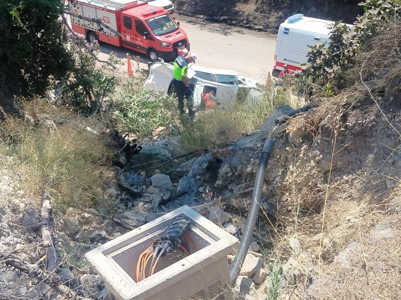 Muğla'da Otomobil Köprüden Uçtu: Çok Sayıda Yaralı 3